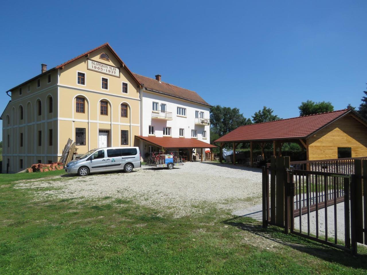 ליוטומר Mill House Apartment And Camping מראה חיצוני תמונה